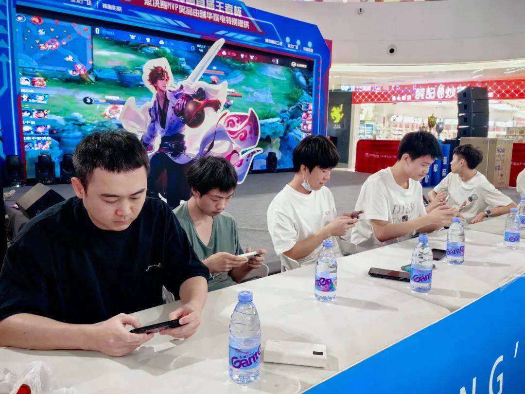 【赛前预告】王者荣耀冬季冠军杯，1月13日 DYG vs 杭州LGD大鹅